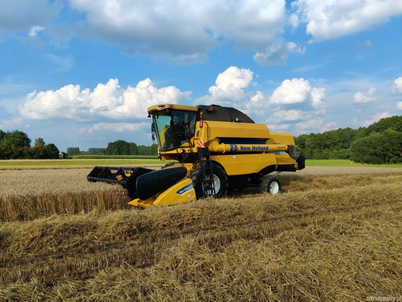New Holland TC 5070RS