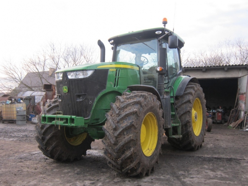 John Deere 7200R