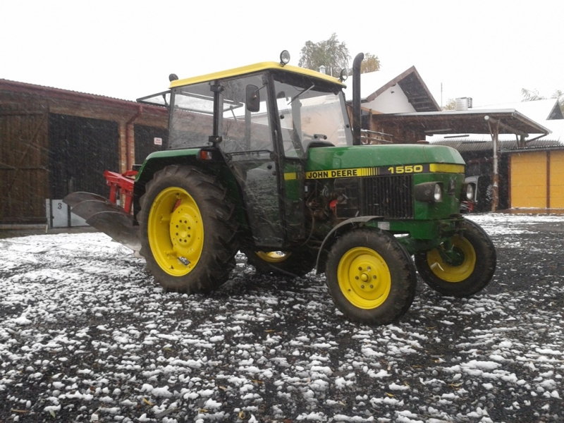 John Deere 1550