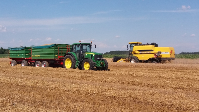 John Deere 6630  z przyczepami