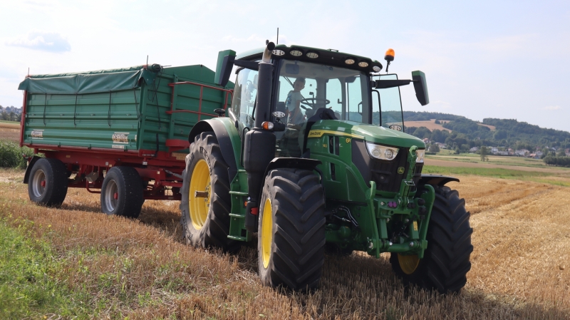 John Deere 6R 140 & Metaltech DB12000.