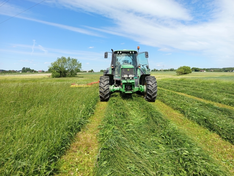 JD 6920+ Pottinger Novacat 305H