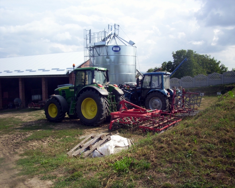John Deere 6830 & Pronar 82 TSA