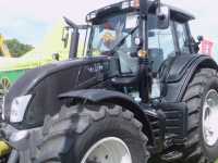 Valtra N143