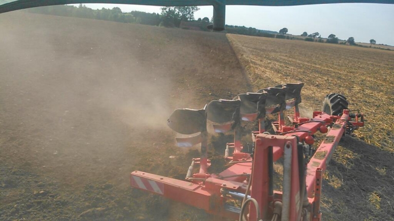 Massey Ferguson 725