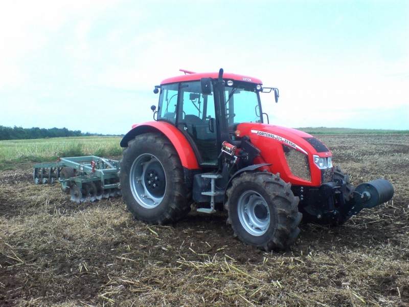 Zetor Forterra 115 + brona