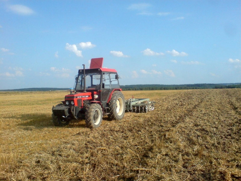 Zetor 7745 Turbo + brona