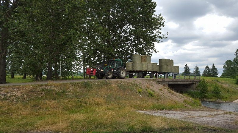 Valtra A83