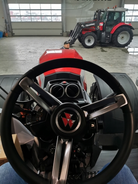 MF 8.225S wnętrze
