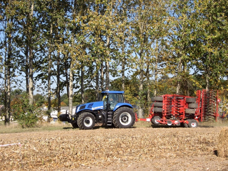 New Holland T8.390 + Kverneland