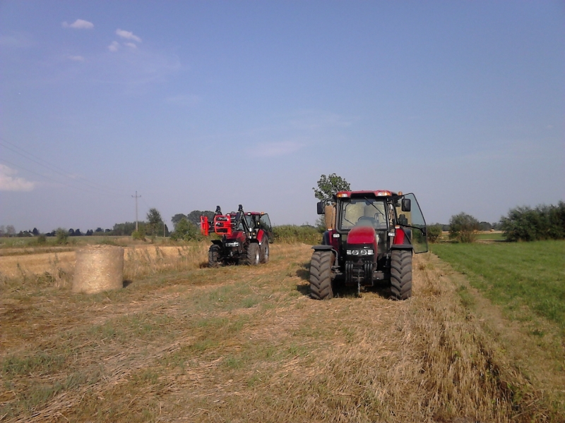 Case JXU 105 & Farmall A95