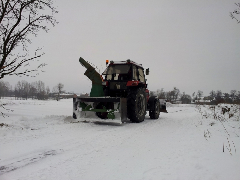 Case 1494 & Kombajn do Śniegu