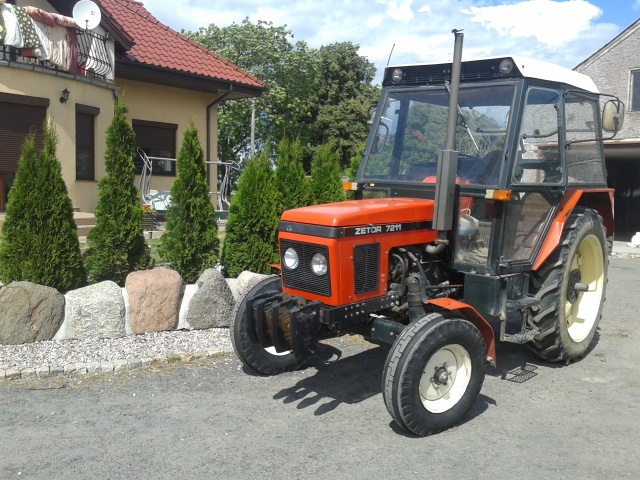 Zetor 7211