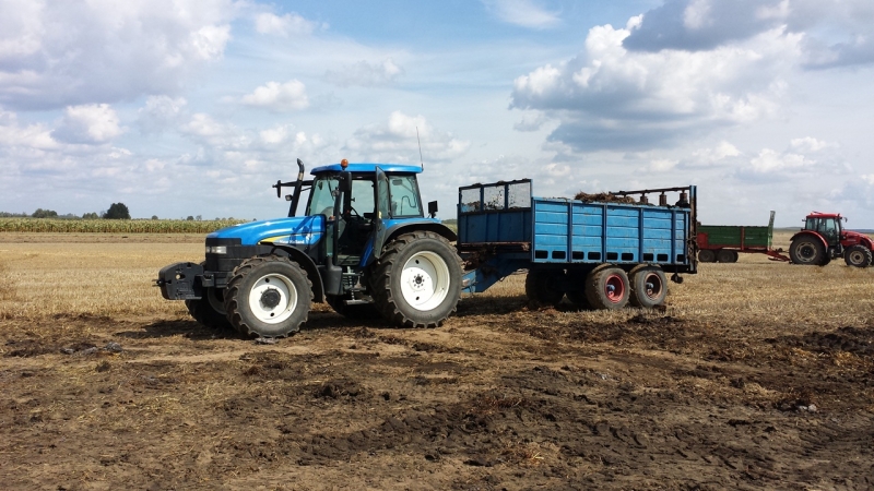 New Holland Tm130
