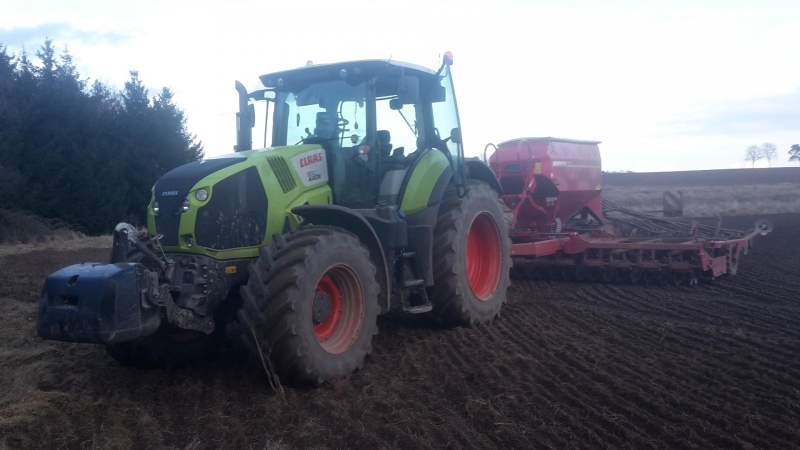 Claas Axion 830 +Horsch Pronto 6DC