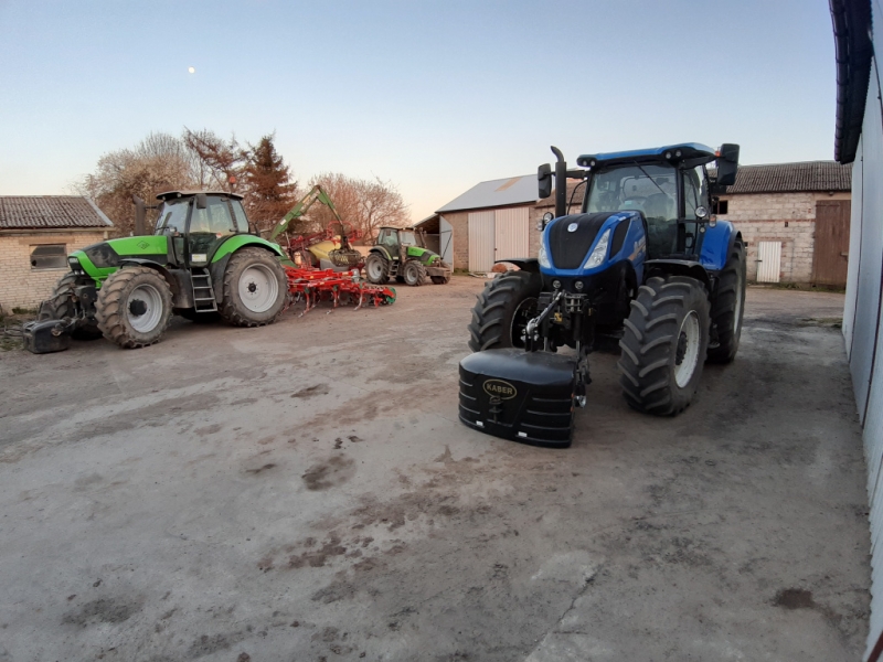 Deutz Fahr Agrotron M650, 130 i New Holland T7.270 Auto Command