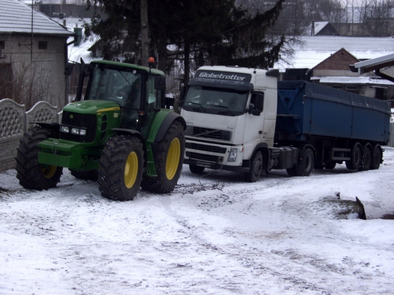 John Deere 6830 & Volvo