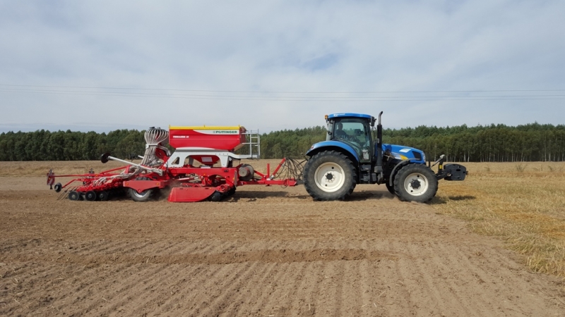 New Holland 6070PC + Pottinger Terrasem R3