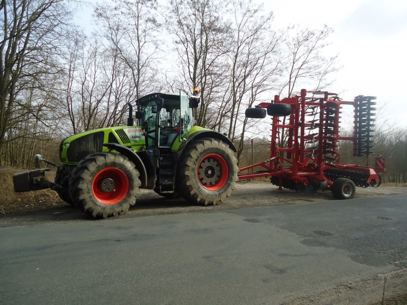 Claas Axion950+ Horsch Jocker 8RT