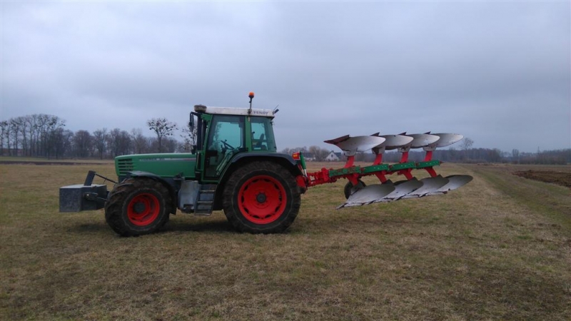 Fendt Farmer 311 & Unia Ibis Ls Premium