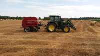 John Deere 5080R i Case IH RB 344