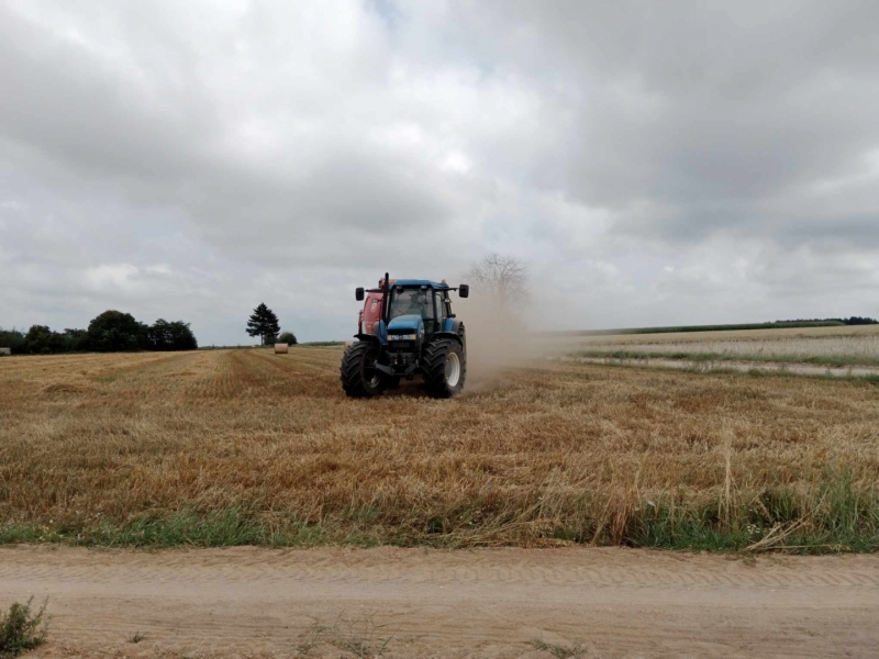 New Holland 8560 & Lely Welger RPC 445