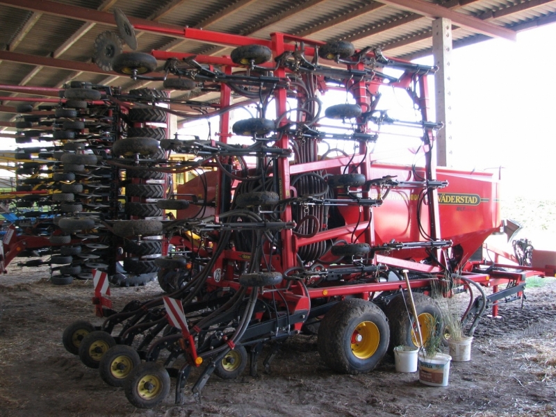 Vaderstad Seed Hawk 800C