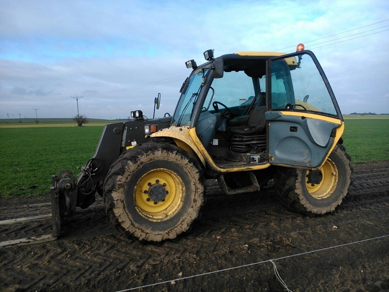 New Holland LM 410