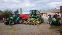 John Deere 7400