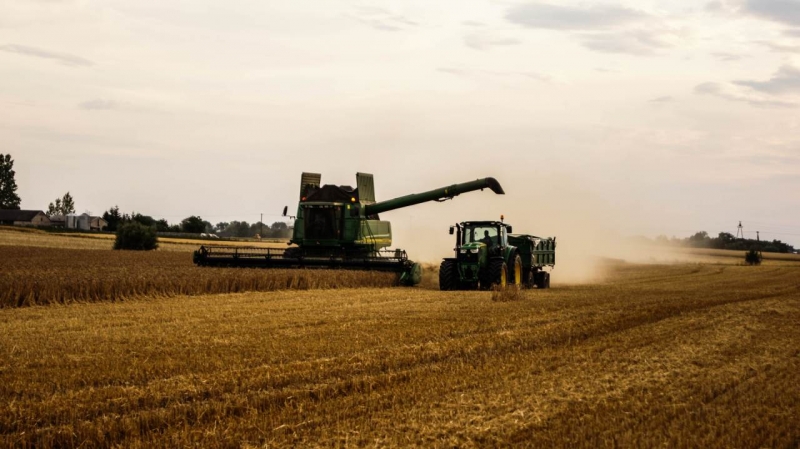 John Deere 9880i STS + John Deere 6150R