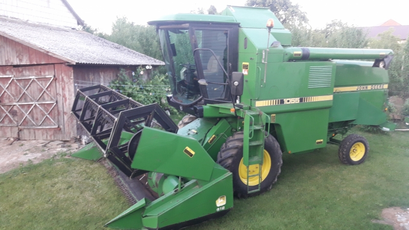 John Deere 1055