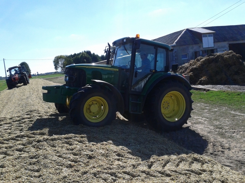 John Deere 6420