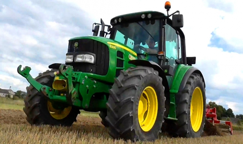 John Deere 6330