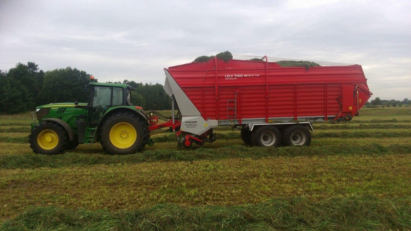 John Deere 6140M + Lely Tigo MR 60 D