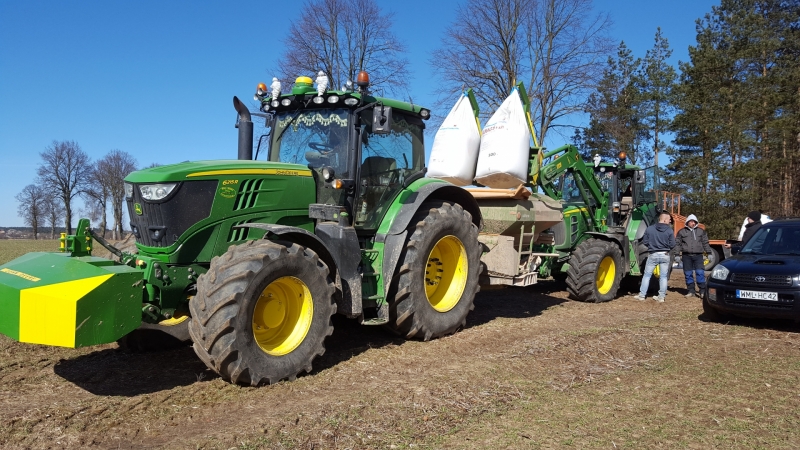 John Deere 6210R & John Deere 6930