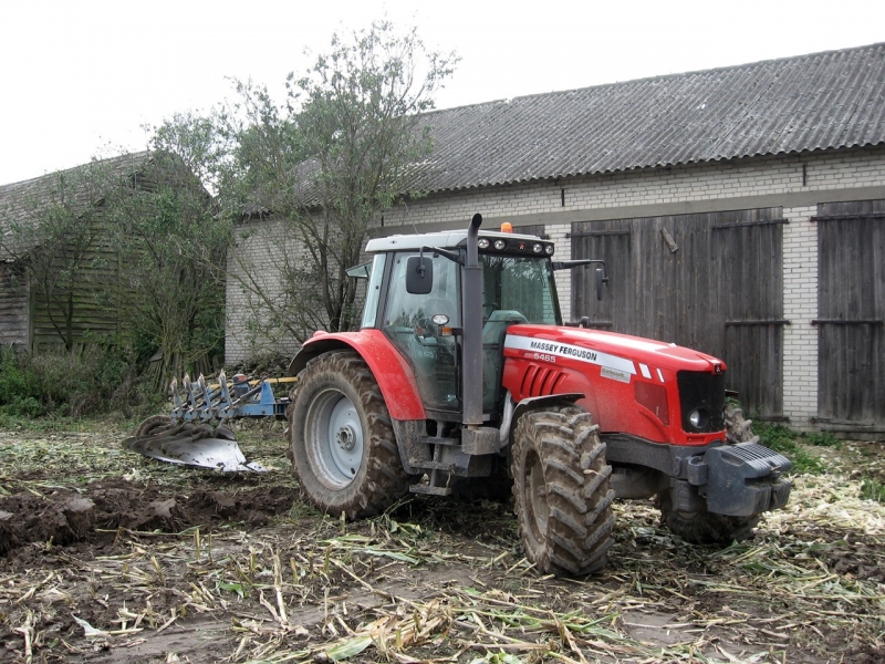 Massey Fergoson 5465 + Overum