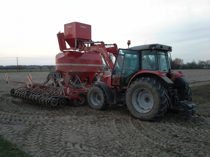 Massey Ferguson 5435