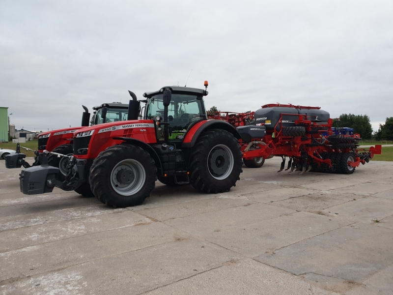 Massey Ferguson 8740