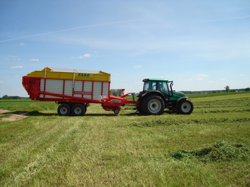 Valtra N111 + Pottinger Faro 400