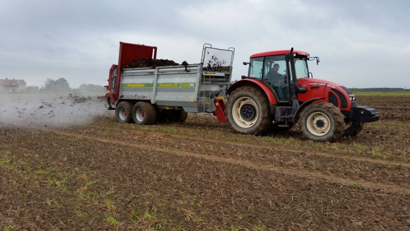 Zetor 11441 Forterra + Strautmann BE 1401