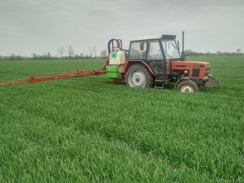 Zetor 7211 + bury