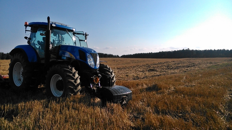 New Holland T6080 PC i Ares TL