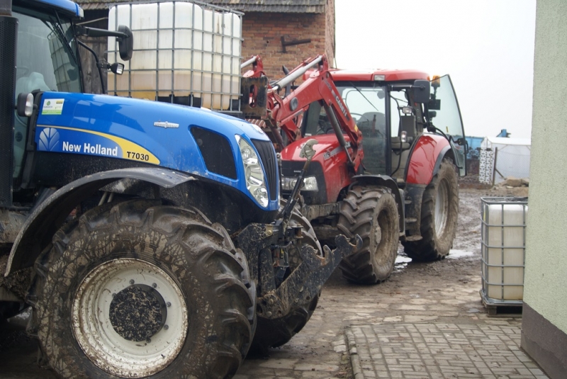 New Holland T7030 AC + Case maxxum 115 multi