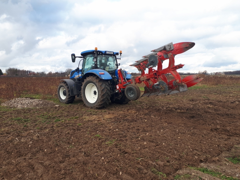 New Holland t7.175 & Unia Ibis