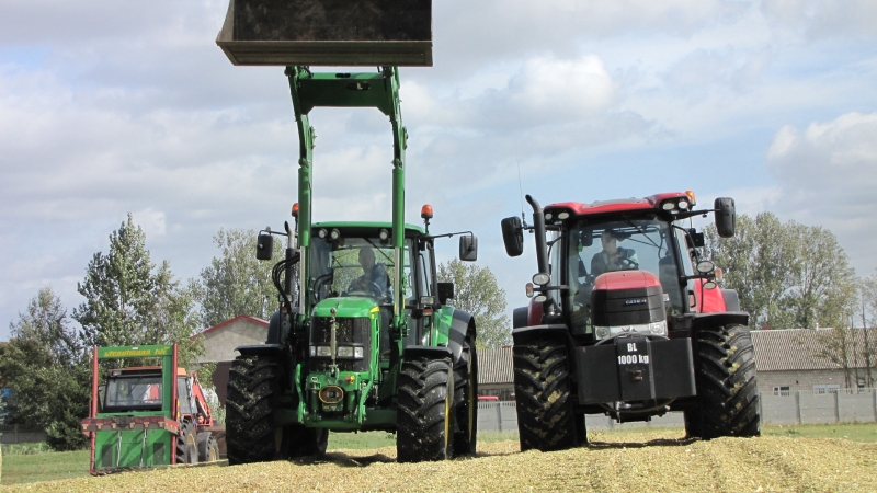 John Deere 6930 & Case Puma 240 CVX