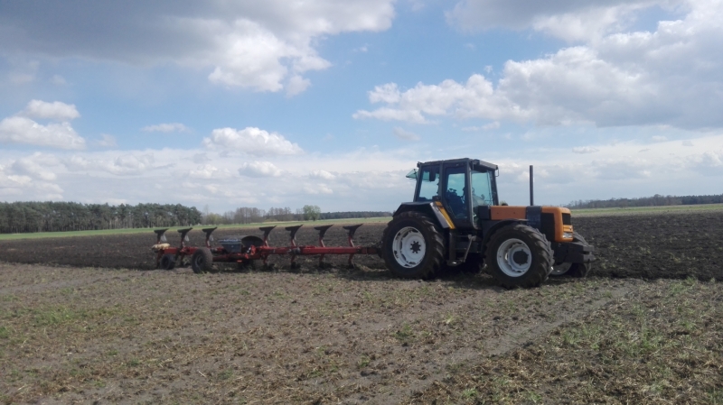 Renault 180.94 & Kuhn Manager