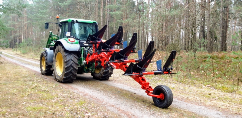 Gregorie Benson RY4, JohnDeere 6630