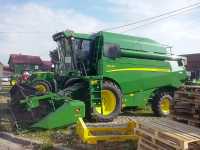 John Deere W440