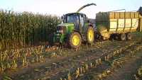 John Deere 6520