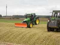 John Deere 6630